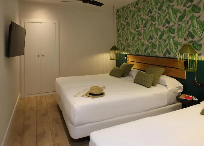 Chic & Basic Lemon Boutique 2*