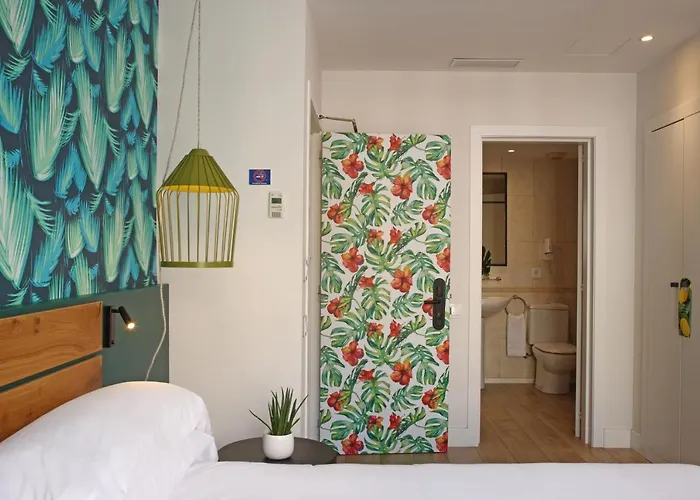 Отель Chic & Basic Lemon Boutique Барселона