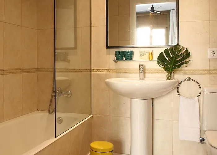 Chic & Basic Lemon Boutique 2* Барселона