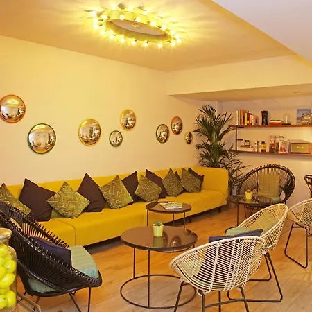 Chic & Basic Lemon Boutique 2*