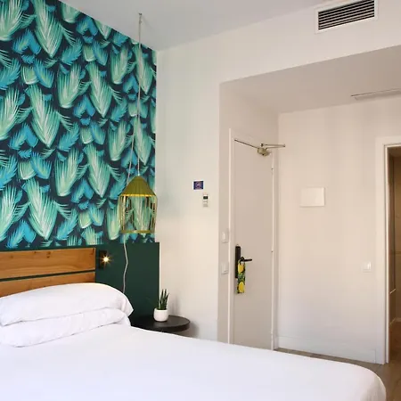 Chic & Basic Lemon Boutique Hotel