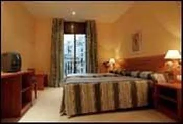 Chic & Basic Lemon Boutique